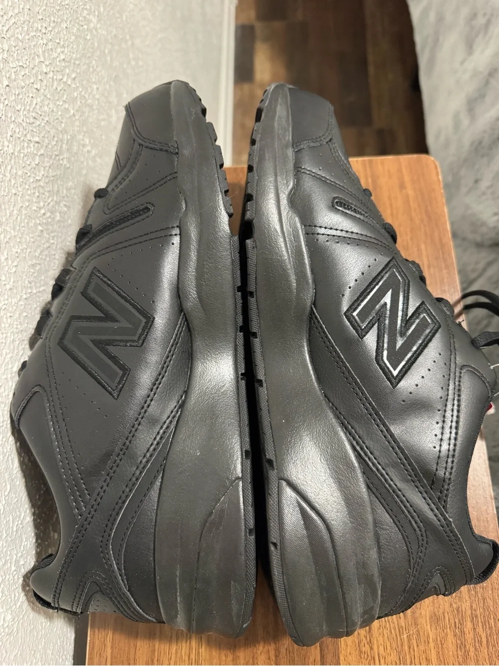 New Balance 608v5 Men's Black Leather Sneakers